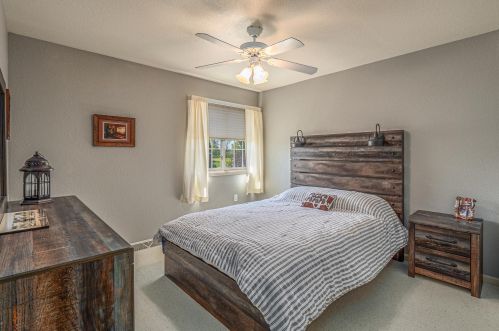 189 Pine Ridge Ct, Mishicot WI  54228-9515 exterior