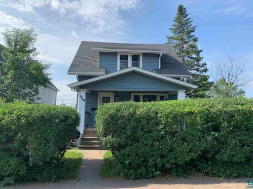 3124 Vernon St, Duluth, MN 55806-1323