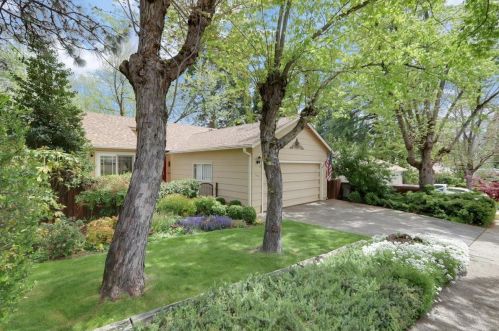 555 Scadden Dr, Grass Valley, CA 95945-7005