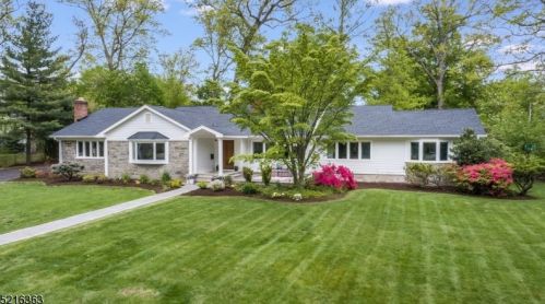 25 Old Oak Rd, Glen Ridge, NJ 07028-1112