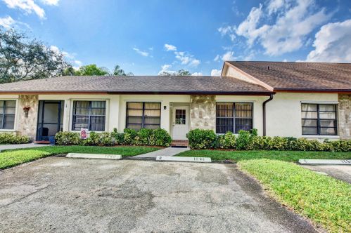 1260 Parkside Green Dr, West Palm Beach, FL 33415-1435