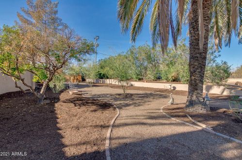 7125 Paradise Dr, Scottsdale AZ 85254-4735 exterior