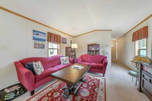 16 Farm Ln, Washingtonville NY  10992-1616 exterior