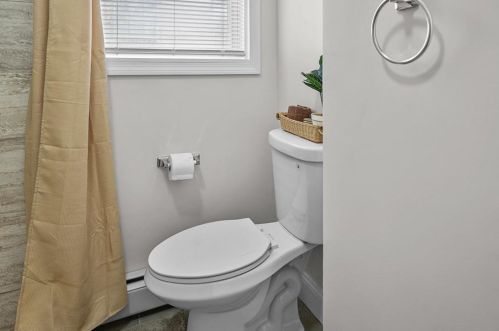 181 Mount Pleasant Ave, Providence RI  02908-3917 exterior