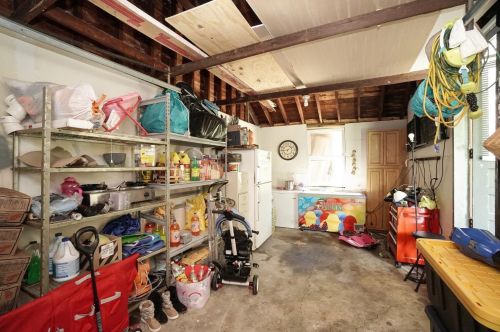 6 Damon Rd, Cincinnati OH 45218-1034 exterior