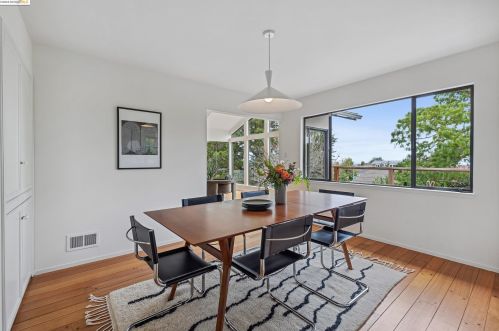 13050 Brookpark Rd, Oakland CA  94619-3504 exterior