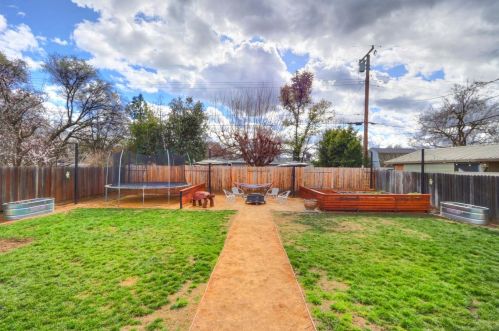 5568 Brooks Ave, Loomis CA  95650-9204 exterior