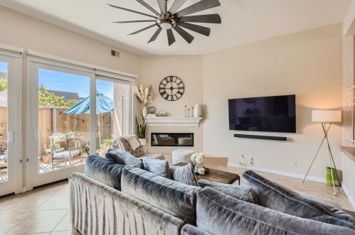755 Pacific Surf Dr, Solana Beach, CA 92075-2612