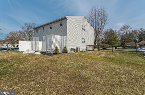 722 Girard Ave, Lansdale PA 19446-5266 exterior