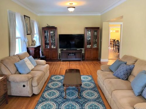 4 Stone Ave, Crotonville NY  10562-3707 exterior