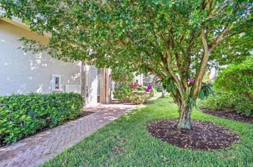 642 Vintage Reserve Cir, Naples, FL 34119-1389