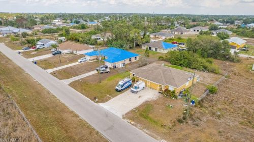 4608 Golfview Blvd, Lehigh Acres FL 33973-6000 exterior