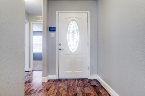 1624 Megan Creek Dr, Oak Point TX  75068-4987 exterior