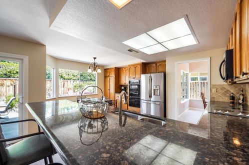 17092 Tassajara Cir, Morgan Hill CA  95037-7016 exterior