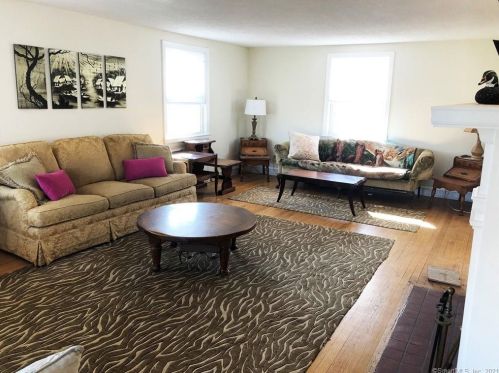 1747 John Fitch Blvd, Wapping, CT 06074-1038