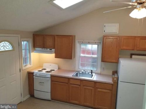 442 Lakehurst Rd, Browns Mills NJ  08015-6828 exterior