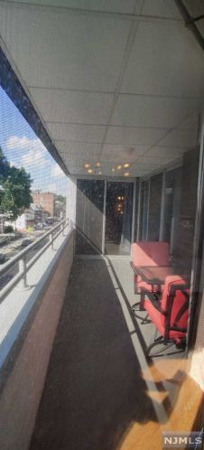 364 Palisade Ave, Cliffside Park NJ  07010-2778 exterior