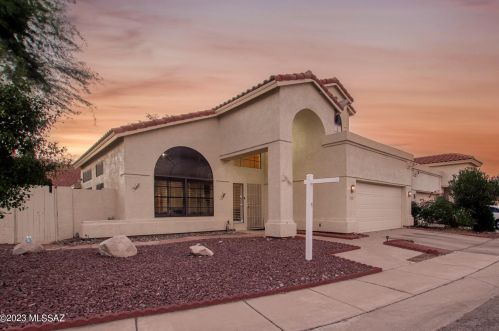 7800 Marquise Dr, Tucson, AZ 85715-3776