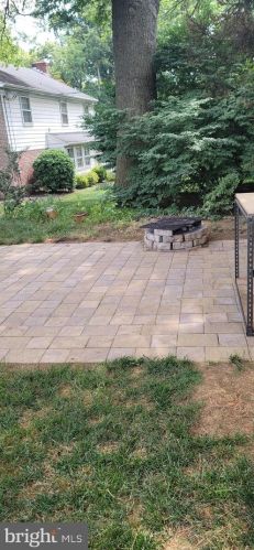 1704 Wheatland Ave, Lancaster PA  17603-4520 exterior