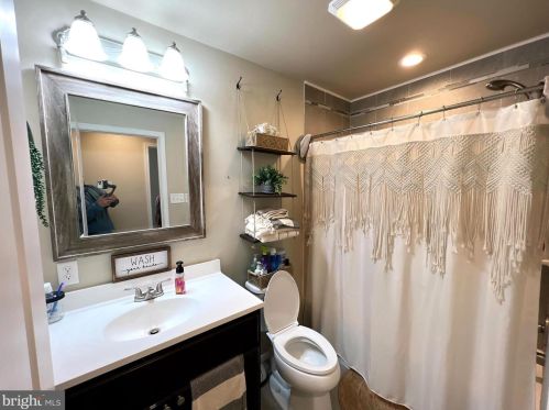 142 Laurel Ave, Laurel DE  19956-1226 exterior