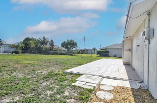 1026 36th Ter, Cape Coral FL  33914-5265 exterior