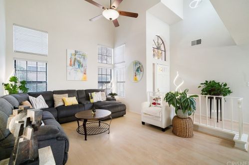 15613 Saul Ct, Santa Clarita, CA 91387-4437