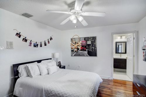 1885 139 Ter, Hollywood FL  33028-2837 exterior