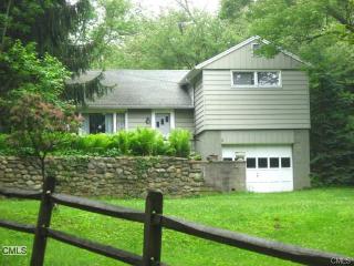 255 Hut Hill Rd, Bridgewater, CT 06752-1525