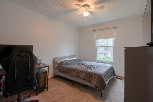 27 Glengary Dr, Delaware OH  43015-7615 exterior