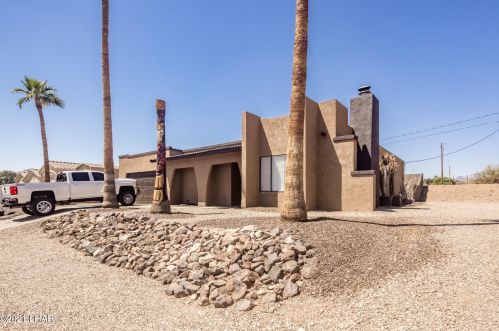4361 Trotwood Dr, Lake Havasu City, AZ 86406-8074