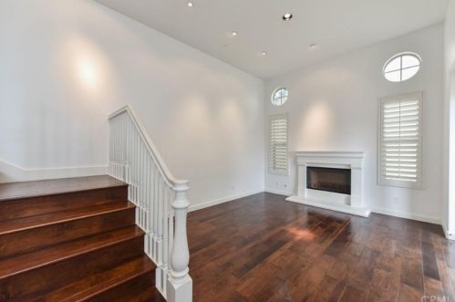 28 Climbing Vine, Irvine CA  92603-0200 exterior