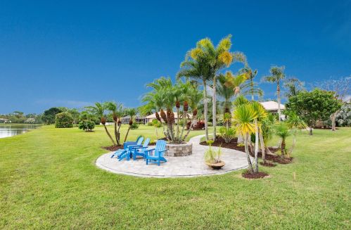 7830 Woodsmuir Dr, West Palm Beach FL  33412-1640 exterior