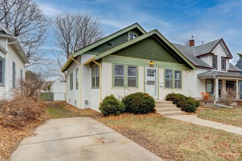 4046 39th Ave, Minneapolis, MN 55406-3433