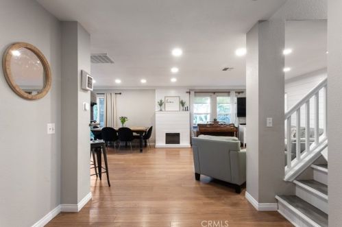 28120 Gibraltar Ln, Santa Clarita, CA 91384-3807