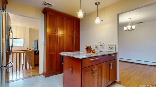 16 James St, Washingtonville NY  10992-1406 exterior