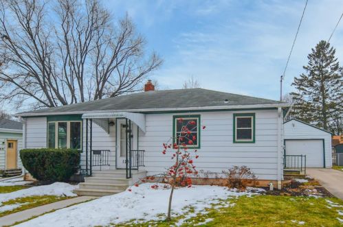 1251 Langlade Ave, Green Bay, WI 54304-3279