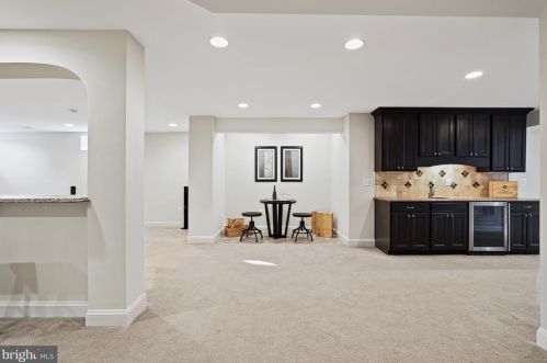 3211 Winter Sun Ter, Herndon VA  20171-1939 exterior