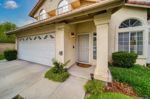 26667 Whippoorwill Pl, Santa Clarita, CA 91351-5540
