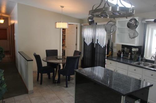 2017 Remington Dr, Pittsburgh PA  15237-6234 exterior