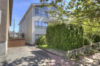 6210 14th Ave, Seattle WA  98107-2228 exterior
