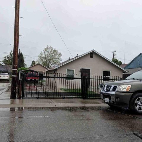 2112 3rd St, Hughson, CA