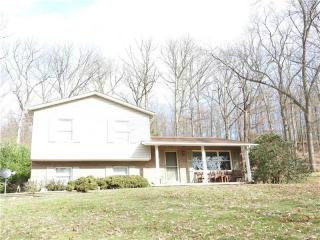 127 Eberhart Ln, Chicora, PA 16025-2133