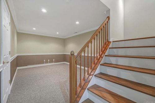 40 Briarbrook Dr, Briarcliff NY  10510-2075 exterior