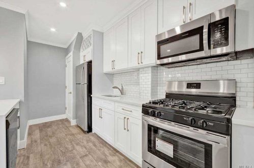 114-21 198th St, Jamaica, NY 11412-2119
