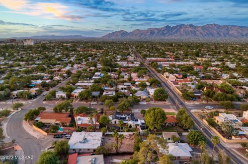2434 8th St, Tucson AZ  85719-5623 exterior