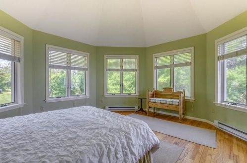 250 Ocean Rd, South Kingstown RI  02882-1346 exterior