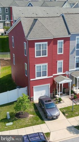 5022 Ivory Walters Ln, Washington, DC 20019-5913