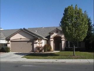 9752 Whitney Ave, Fresno, CA 93720-4673