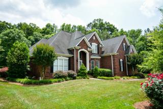 1009 Westlake Dr, Kannapolis, NC 28081-8150