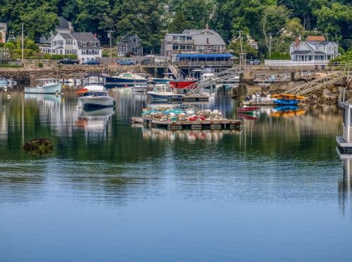672 Washington St, Gloucester MA 01930-1335 exterior